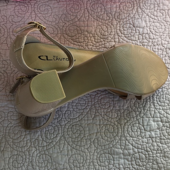 Brand New CL by Laundry block heels - Picture 3 of 6